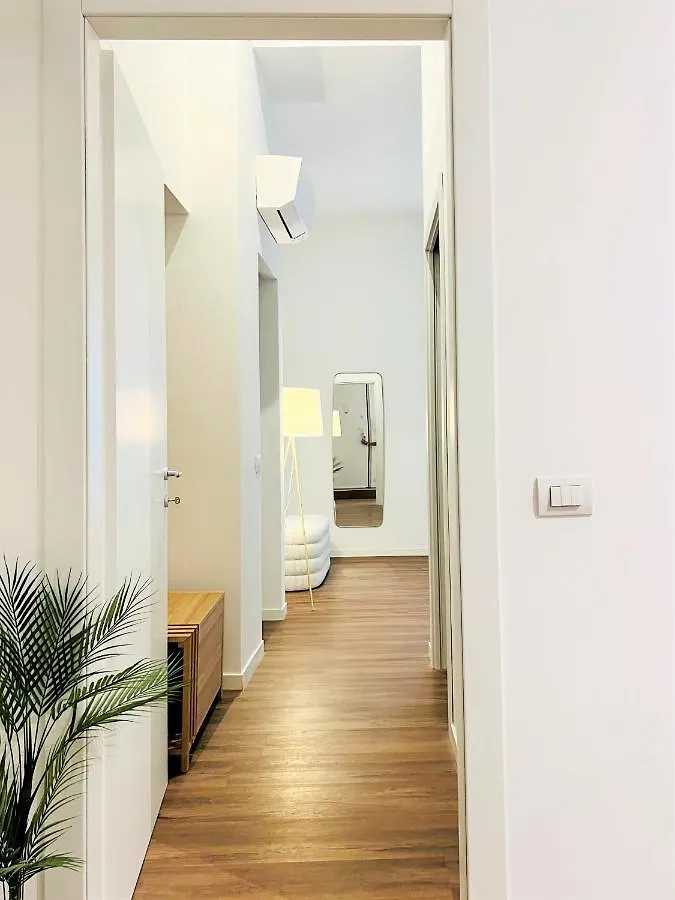 Tarra Luxury Suite Milan 0*,