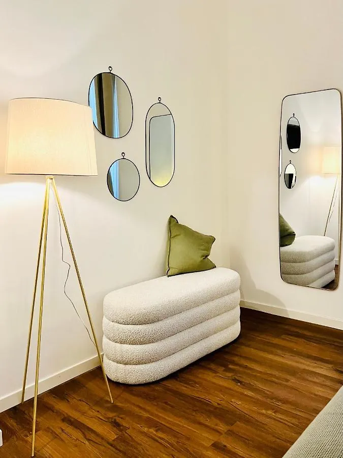 Апартаменты Tarra Luxury Suite Милан Италия