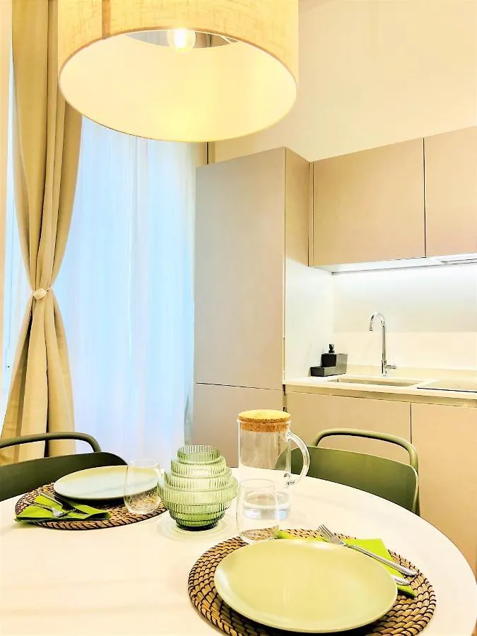 Tarra Luxury Suite Милан Апартаменты